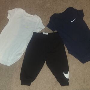 Nike Baby Outfit Set - White, Black, and Navy